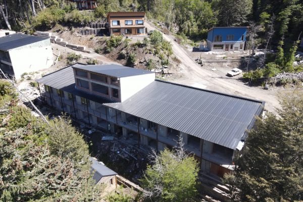 Preventa Deptos. Vistas al Nahuel Huapi. Entorno agreste de montaña